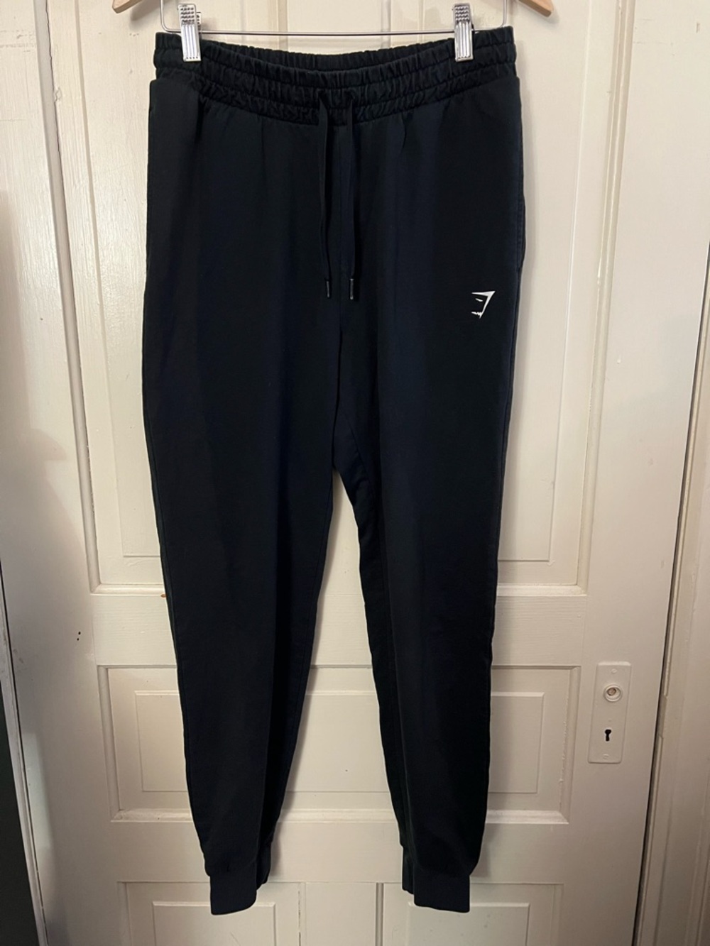 Gymshark Men’s Crest Joggers Slim Fit Black  Size Medium